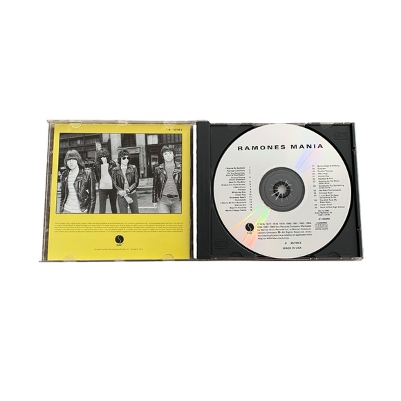 Ramones Mania CD - Picture 6 of 7